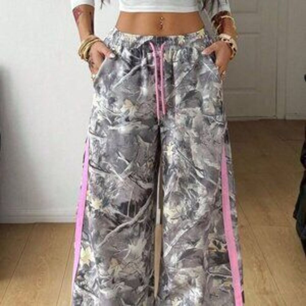 Multicolor Casual Women's Y2k Music Festival Camo Sweatpants - Picture 3 of 5